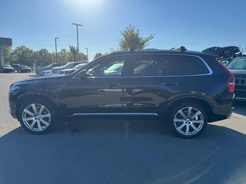 2017 Volvo XC90 T6 Inscription