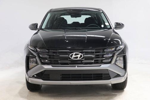 Phantom Black 2026 Hyundai TUCSON SE