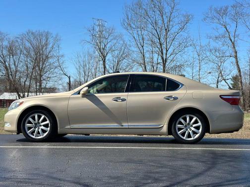 2007 Lexus LS 460 Base