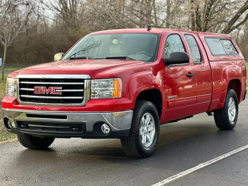 Red 2013 GMC Sierra 1500 SLE1