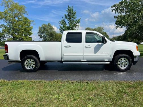 White 2013 GMC Sierra 3500 SLT