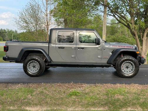 Gray 2020 Jeep Gladiator Rubicon