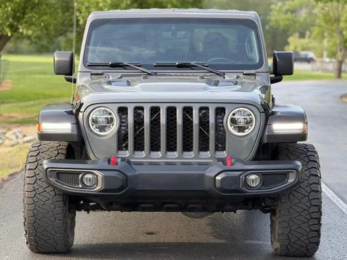 Gray 2020 Jeep Gladiator Rubicon