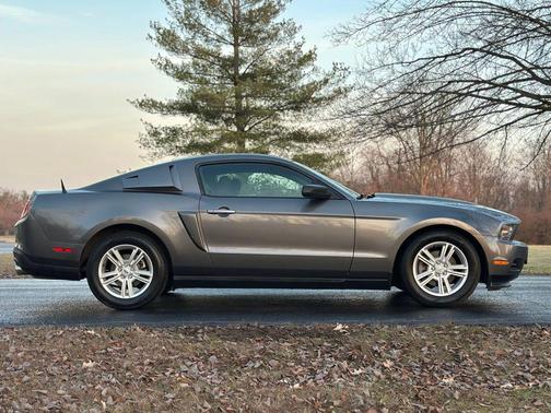 2011 Ford Mustang V6 Premium
