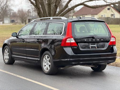 2010 Volvo V70 3.2 Wagon 4D