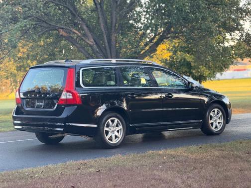 2010 Volvo V70 3.2 Wagon 4D