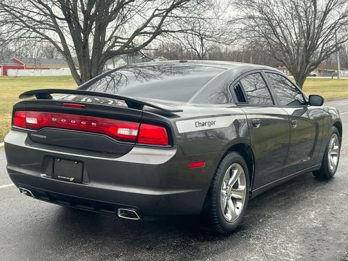 2014 Dodge Charger SE