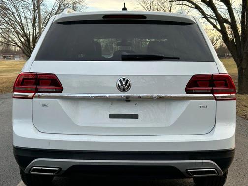 2018 Volkswagen Atlas SE w/Tech Pkg Sport Utility 4D