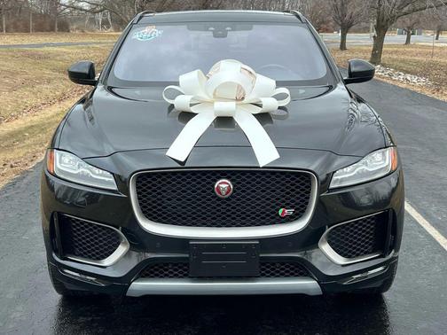 2018 Jaguar F-PACE S