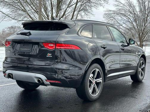 2018 Jaguar F-PACE S