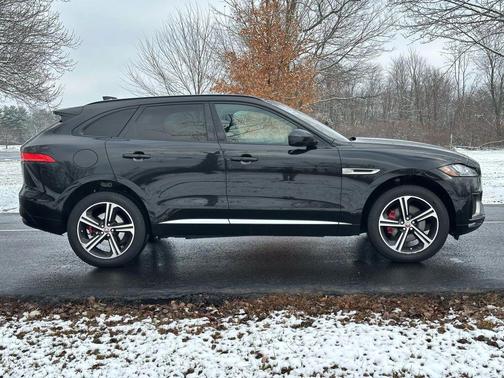 2018 Jaguar F-PACE S