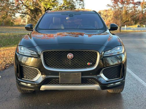 2018 Jaguar F-PACE S