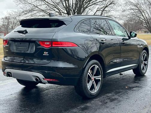 2018 Jaguar F-PACE S