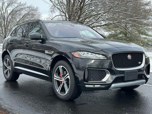 2018 Jaguar F-PACE S