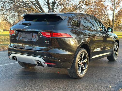 2018 Jaguar F-PACE S