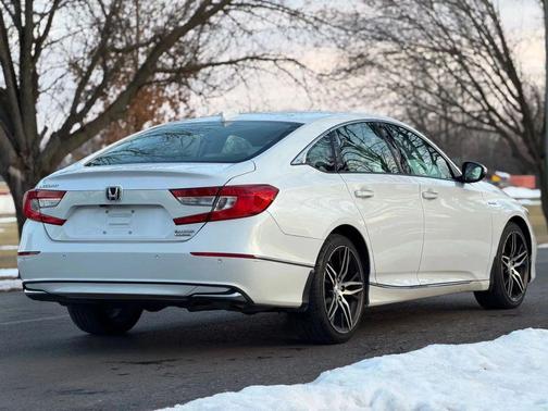 2022 Honda Accord Hybrid Touring