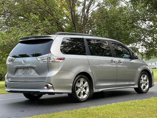 2013 Toyota Sienna SE