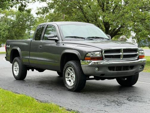 Gray 2003 Dodge Dakota SLT Club Cab