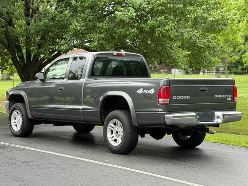 Gray 2003 Dodge Dakota SLT Club Cab