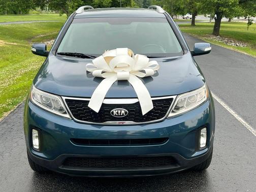 Blue 2015 Kia Sorento EX