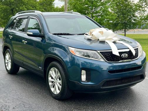 Blue 2015 Kia Sorento EX