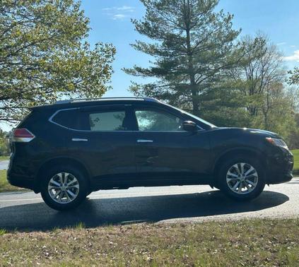 Black 2015 Nissan Rogue SV