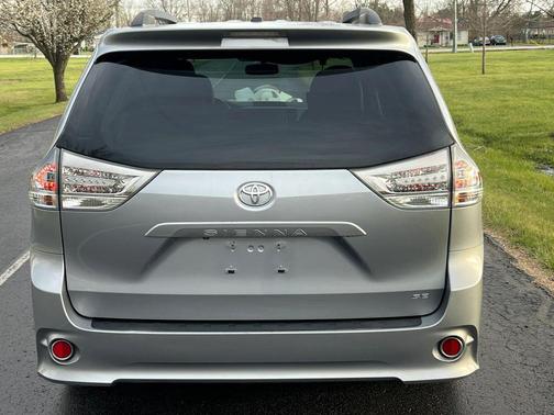 2013 Toyota Sienna SE