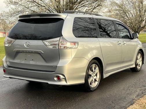 2013 Toyota Sienna SE