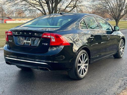 2016 Volvo S60 Inscription T5 Inscription Platinum