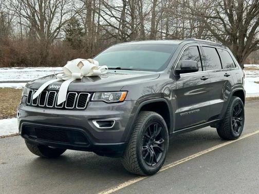 2017 Jeep Grand Cherokee Laredo
