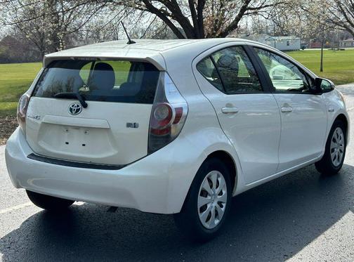 White 2012 Toyota Prius c Two