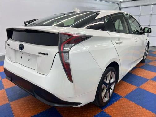 2016 Toyota Prius Three