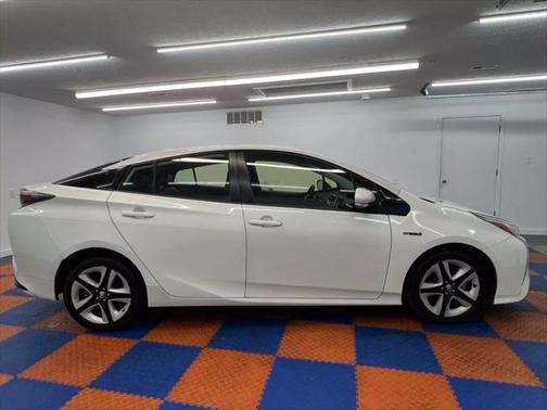 2016 Toyota Prius Three