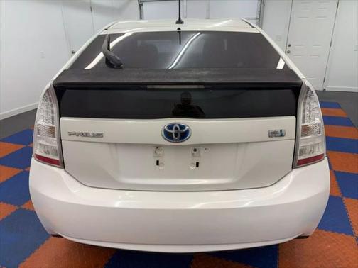 2010 Toyota Prius III