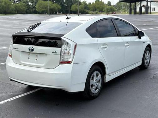 2010 Toyota Prius III