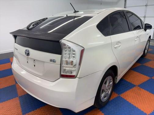 2010 Toyota Prius III