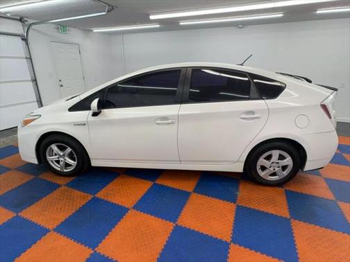 2010 Toyota Prius III