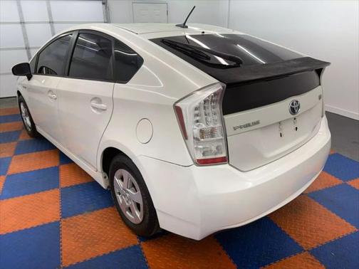 2010 Toyota Prius III
