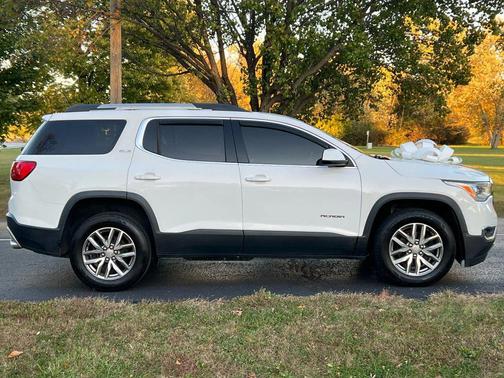 2018 GMC Acadia SLE-2