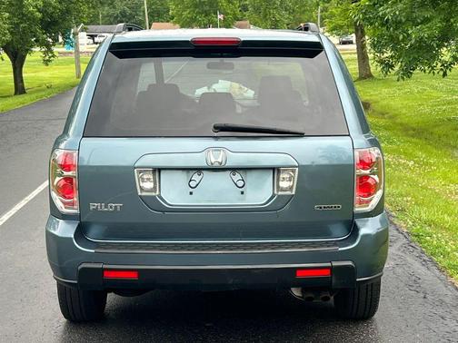 Blue 2006 Honda Pilot EX