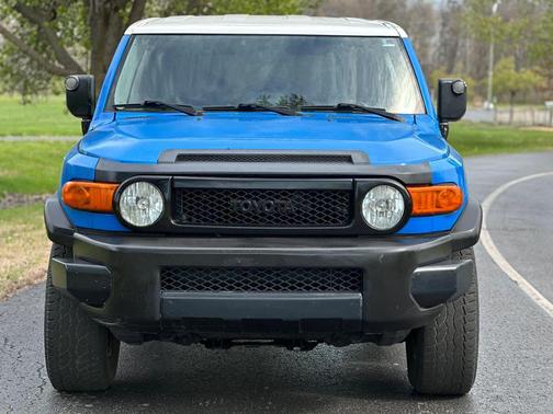 Blue 2007 Toyota FJ Cruiser Base