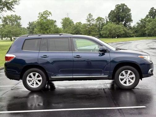 2013 Toyota Highlander SE