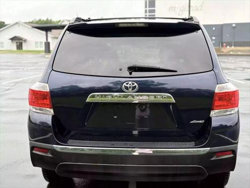 2013 Toyota Highlander SE