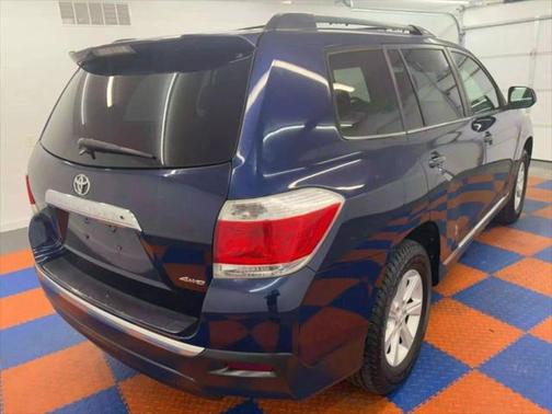 2013 Toyota Highlander SE