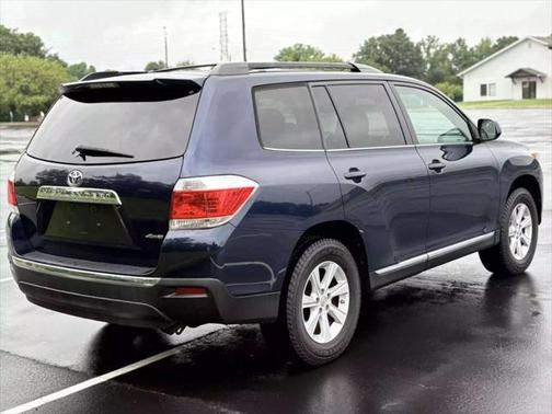 2013 Toyota Highlander SE