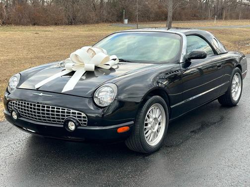 2002 Ford Thunderbird Base