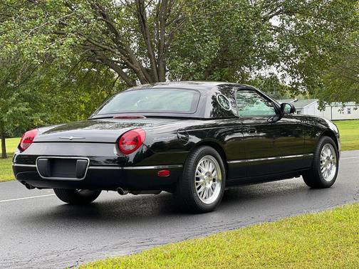 2002 Ford Thunderbird Base