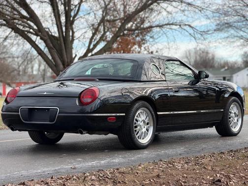 2002 Ford Thunderbird Base