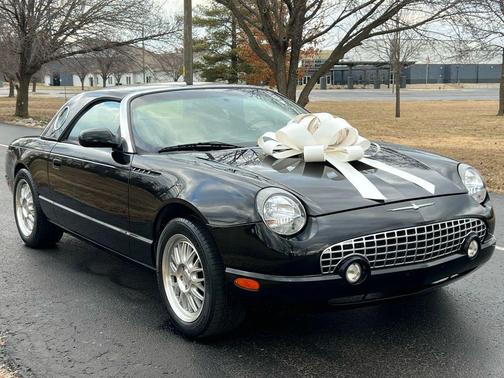 2002 Ford Thunderbird Base