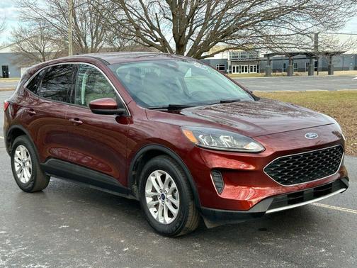 2021 Ford Escape SE